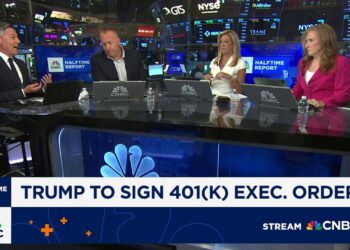 Executive Order Opens 401(k) Accounts to Private Assets  
The ‘Halftime’ Committee Weighs In