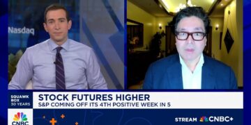 Bitcoin Can “Easily” Reach $200,000 by Year-End, According to Fundstrat’s Tom Lee