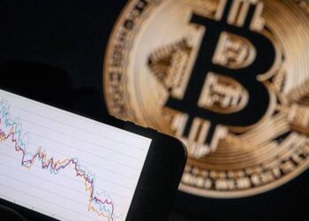 Bitcoin Crashes Below $70,000 as Collapse of Crypto Continues